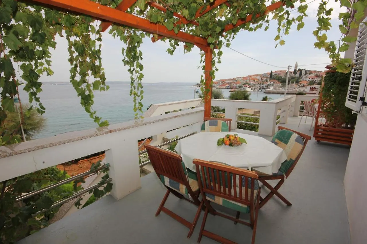 Apartments By The Sea Kali, Ugljan - 8503