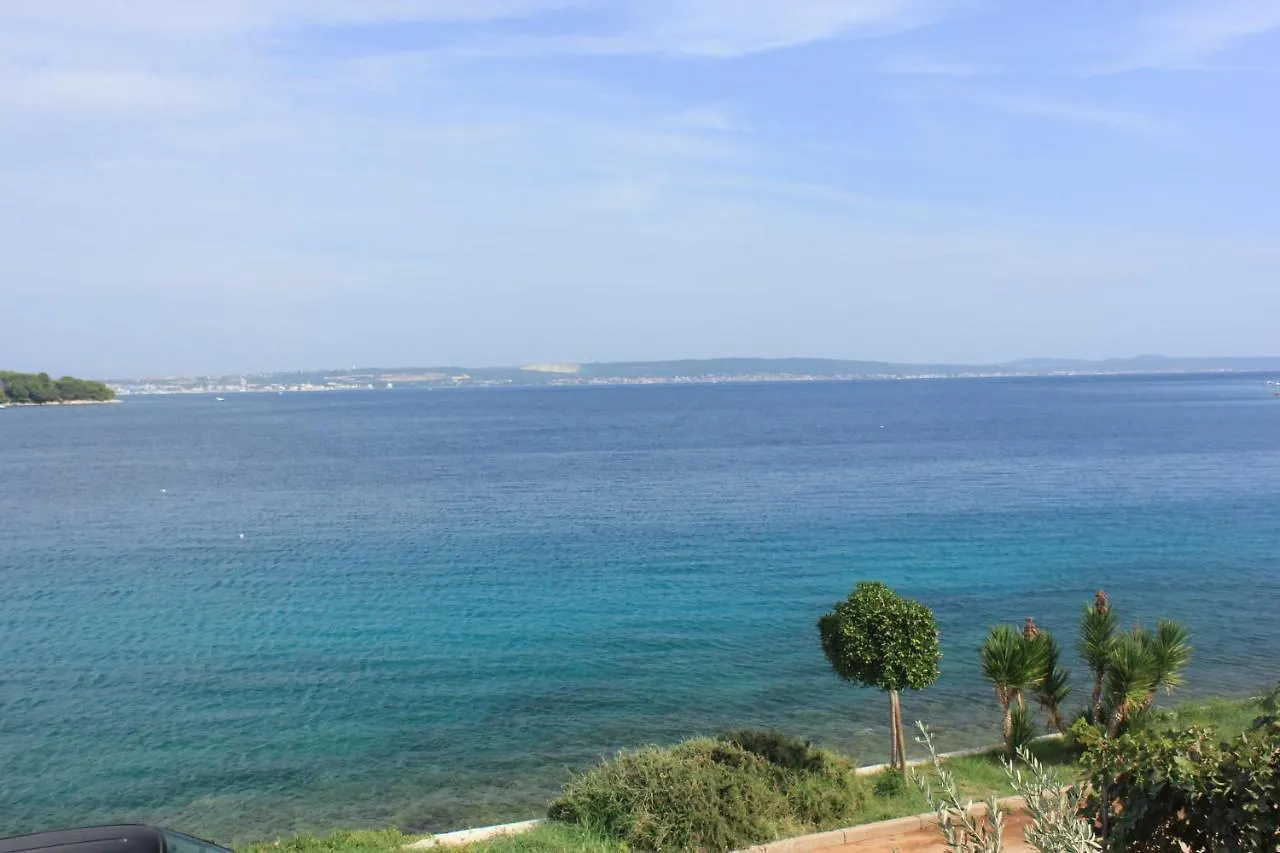 Apartments By The Sea Kali, Ugljan - 8503  カリ