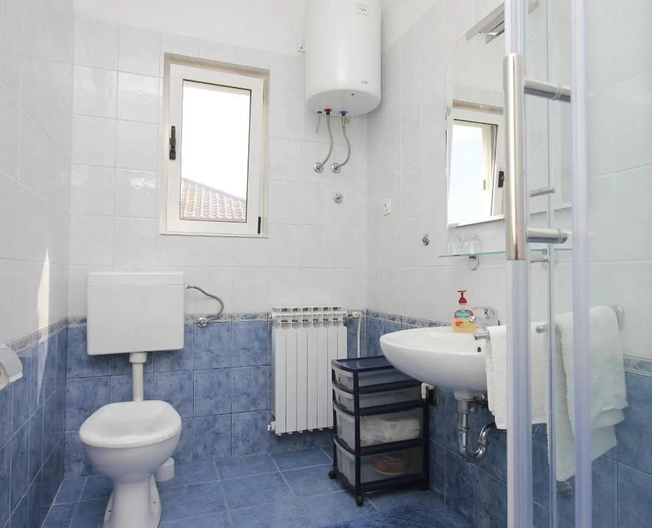Apartments By The Sea Kali, Ugljan - 8503